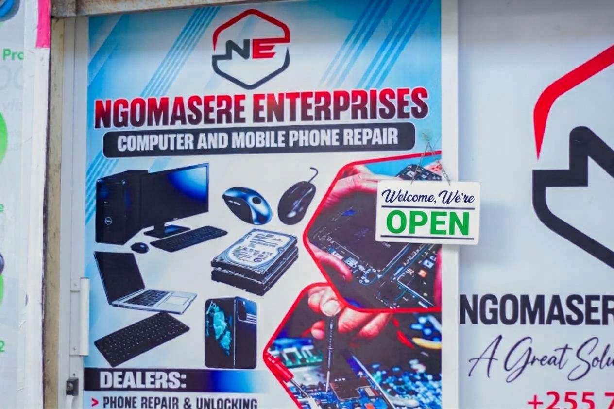 Bango la duka la Ngomasere Enterprises Kigamboni, wazi kwa matengenezo